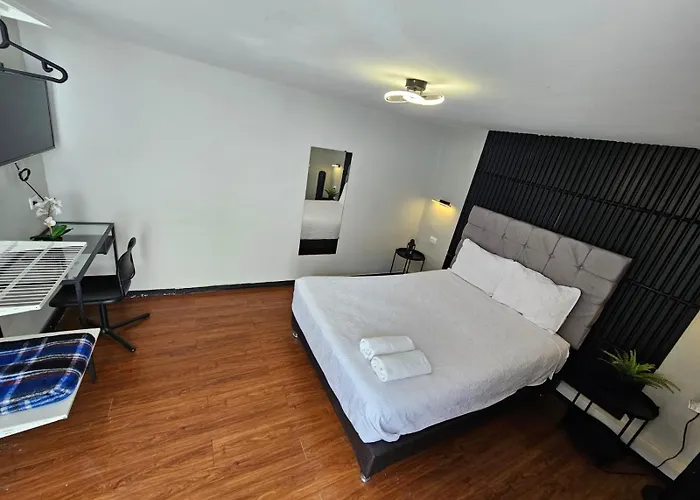 Hotel Singular Goldsmith