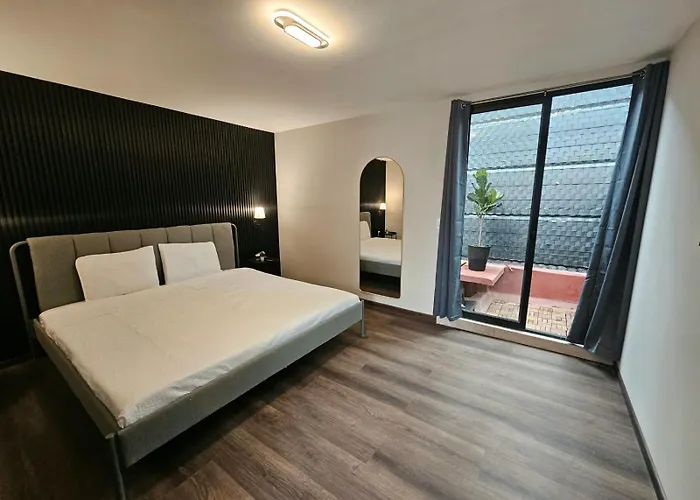 Hotel Singular Goldsmith